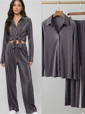 Ro & De Ribbed Satin Two-Piece Pajama Set in Charcoal Gray